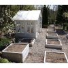 Erhöhtes Blumenbeet, dekorative Mauer für den Spielplatz