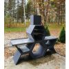 Großer Betongrillgarten mit Tischen