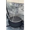 Moderner Gartengrill mit Hängegrill