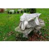Steinstatue eines liegenden Engels H 43 cm