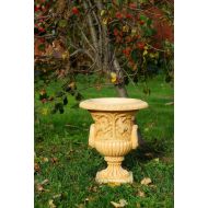 Blumentopf mit flachen Reliefs H 58 cm - Blumentopf mit flachen Reliefs H 58 cm - blumentopf_mit_flachen_reliefs_h_58_cm.jpg