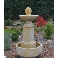Brunnen mit Tannenzapfen und zwei Hähnen - Brunnen mit Tannenzapfen und zwei Hähnen - brunnen_mit_tannenzapfen_und_zwei_hahnen_(1).jpg