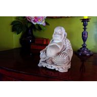 Gartenfigur eines kleinen Buddha H 16,5 cm - Gartenfigur eines kleinen Buddha - gartenfigur_eines_kleinen_buddha.jpg