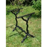 Tisch mit Gestell aus Gusseisen - Tisch mit Gestell aus Gusseisen - tisch_mit_gestell_aus_gusseisen_(1).jpg